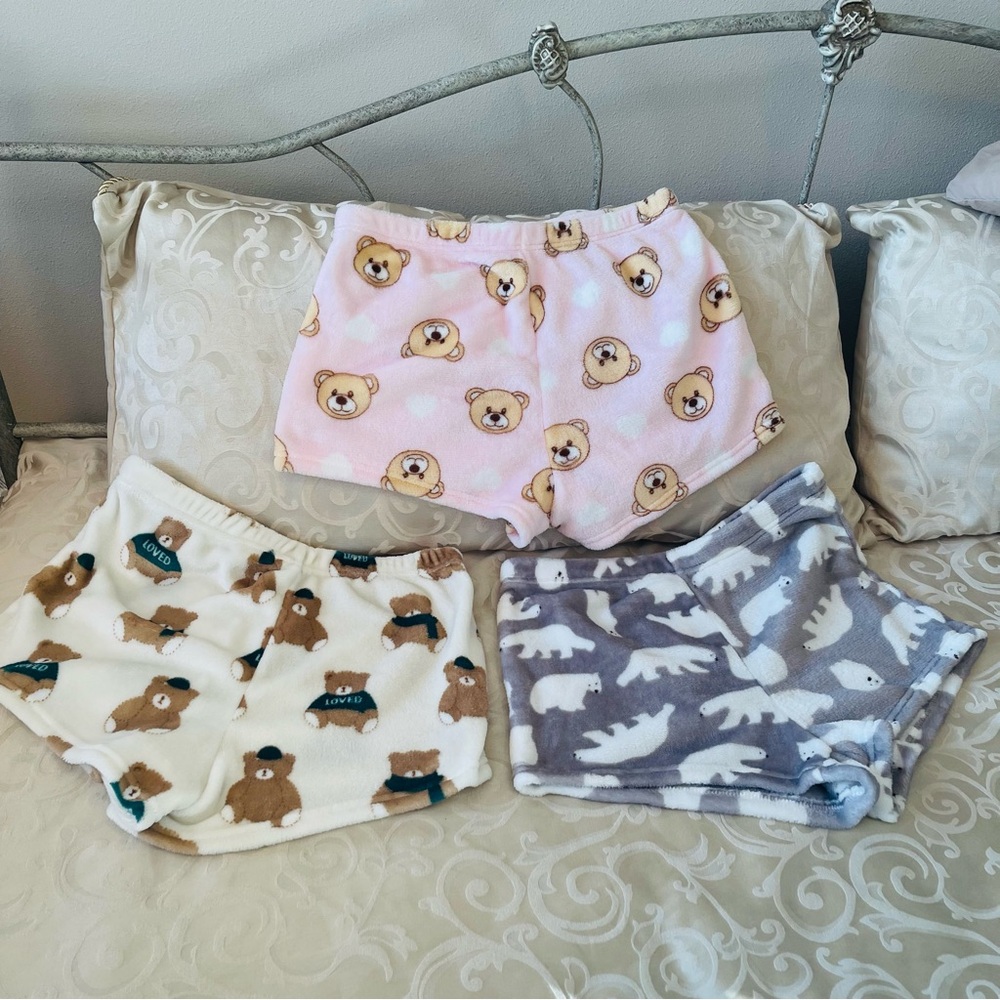 SHEIN Women's Shorts XL/12 Cute Bear Print Elastic High Waist Fleece Casual NWOT